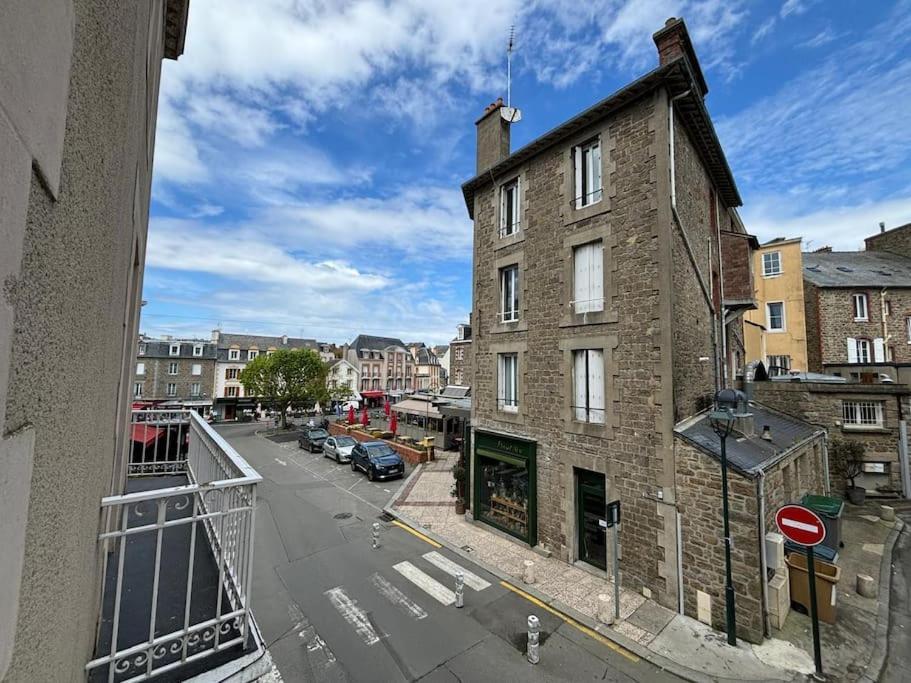 Appartement Entre Plage De L'Ecluse Et Place Du Marche Dinard Exterior foto